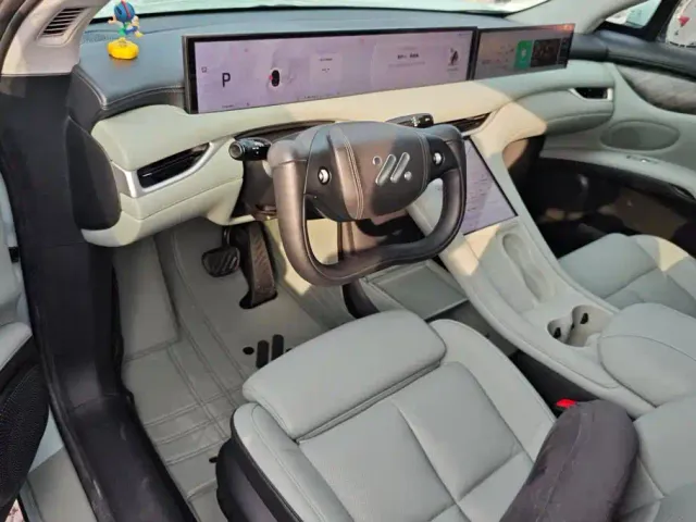 IM Motors LS6 — Фото автомобиля 12