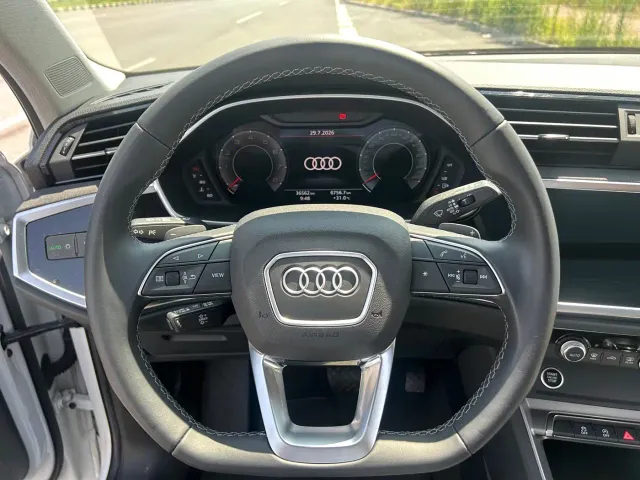 Audi Q3 — Фото автомобиля 11