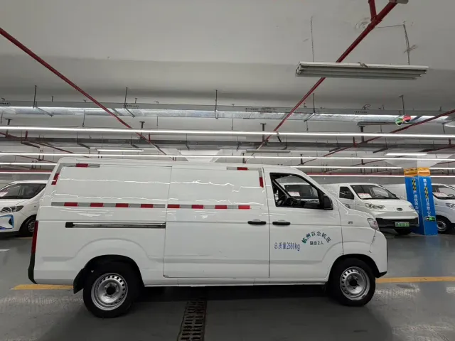 JAC Motors Blue Cat — Фото автомобиля 9