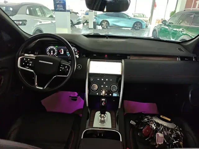 Land Rover Discovery Sport — Фото автомобиля 9