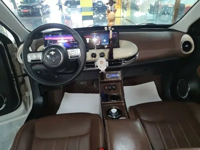 Wuling Bingo — Фото автомобиля 9