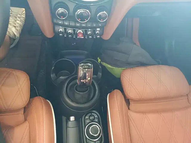 MINI Hatch — Фото автомобиля 13