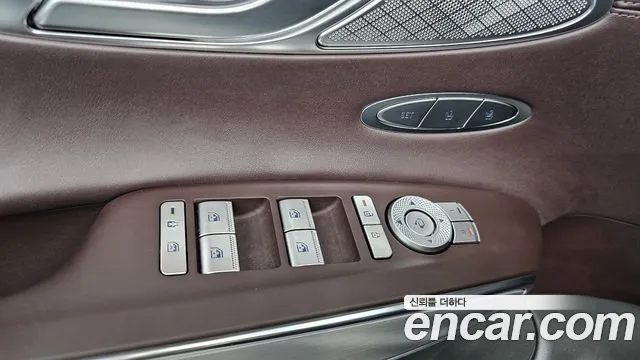 Genesis GV70 — Фото автомобиля 27