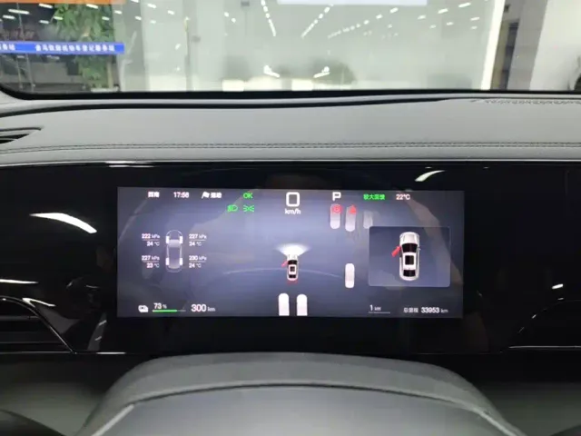 BYD Qin L — Фото автомобиля 11