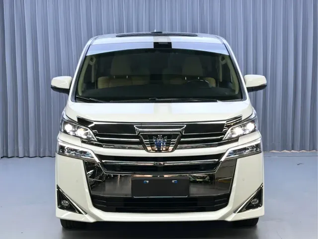 Toyota Vellfire — Фото автомобиля 2