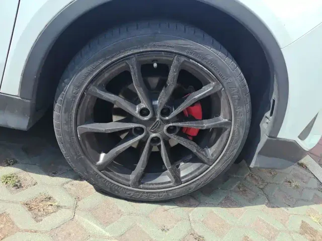 Geely Emgrand S — Фото автомобиля 6