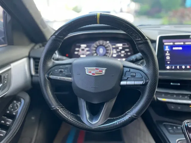 Cadillac CT5 — Фото автомобиля 8