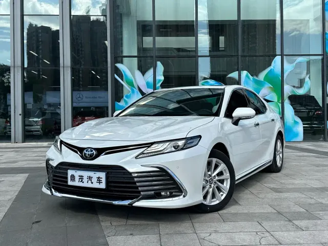 Фотография автомобиля — Toyota Camry