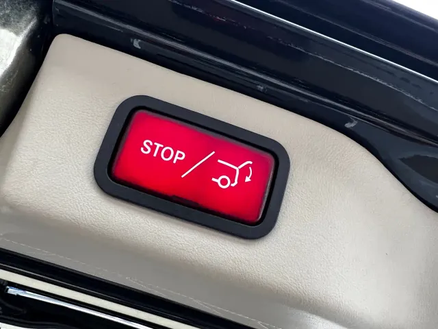 Mercedes-Benz V-Class — Фото автомобиля 24