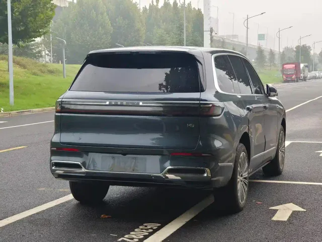 Geely Galaxy M9 — Фото автомобиля 6