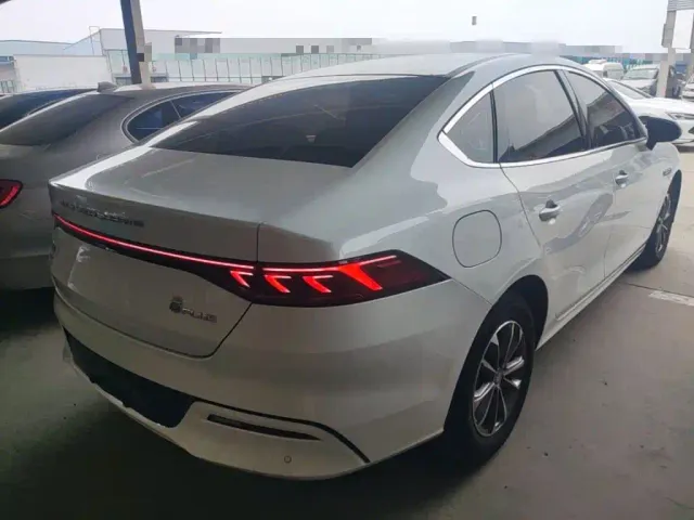 BYD Qin PLUS — Фото автомобиля 6