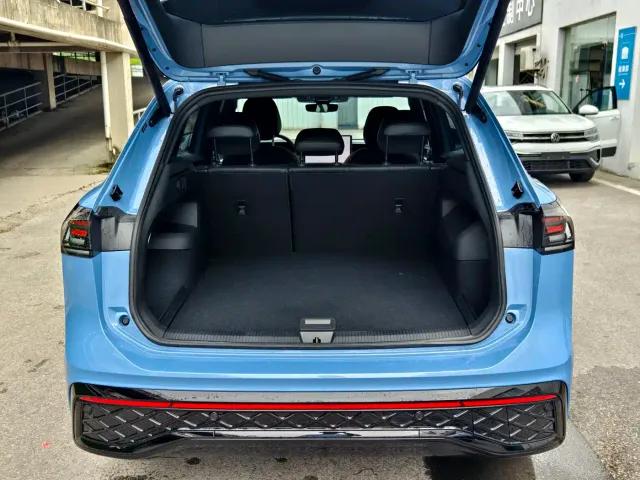 Volkswagen Tiguan L — Фото автомобиля 7