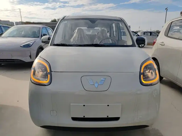Wuling Hongguang Mini EV — Фото автомобиля 2