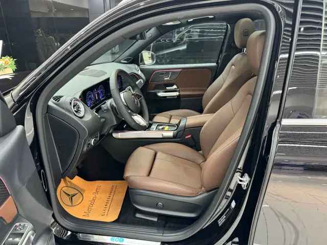 Mercedes-Benz EQB — Фото автомобиля 9