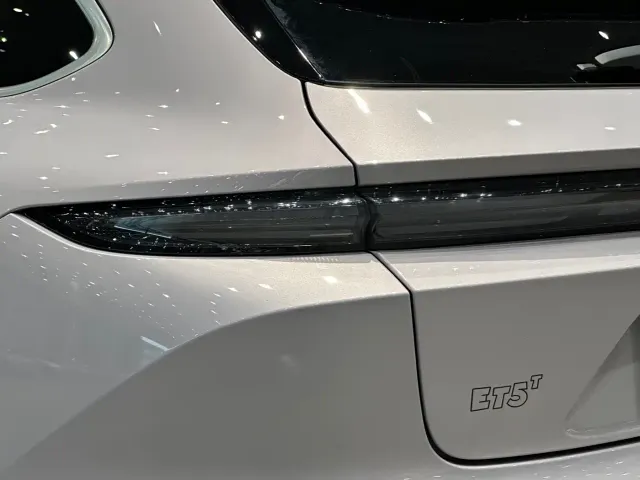 Nio ET5 Touring — Фото автомобиля 6