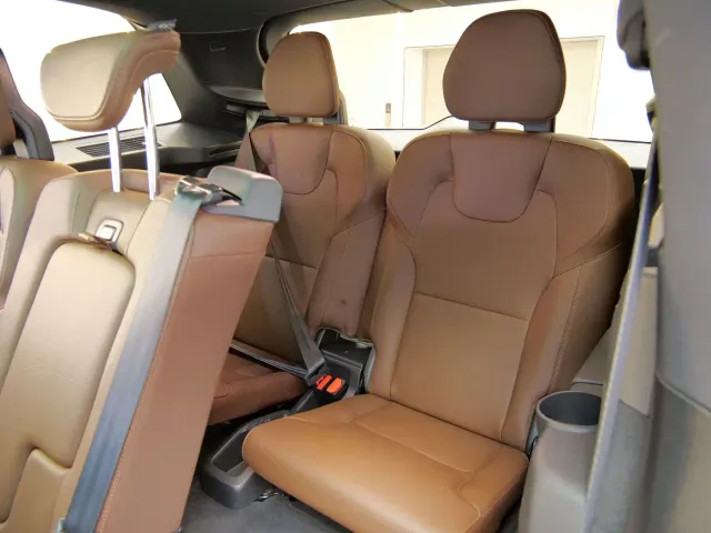 Volvo XC90 — Фото автомобиля 12