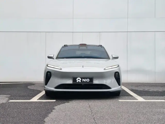 NIO NIO ET5 2022 75kWh — Фото автомобиля 2