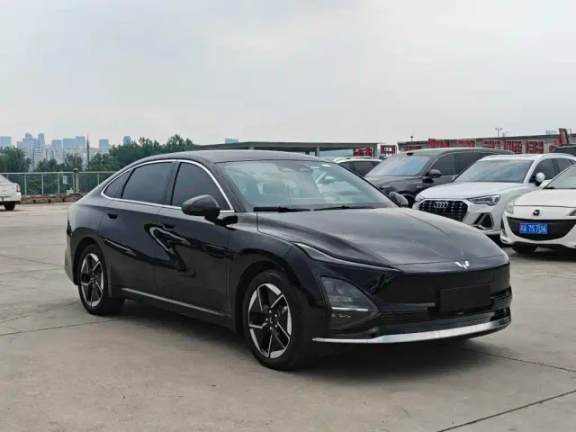 Wuling Starlight — Фото автомобиля 3