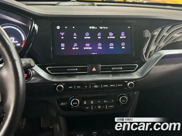 Kia Niro — Фото автомобиля 11