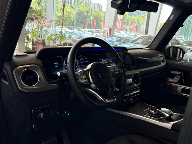 Mercedes-Benz G-Class — Фото автомобиля 10