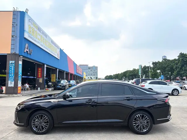 Dongfeng Yixuan MAX — Фото автомобиля 7