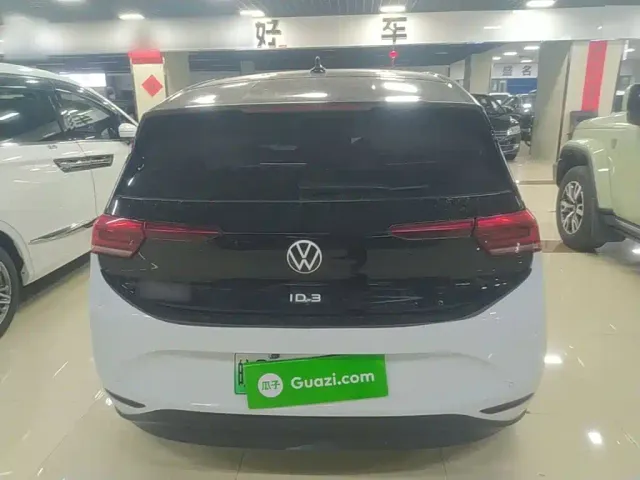 Volkswagen ID.3 — Фото автомобиля 5