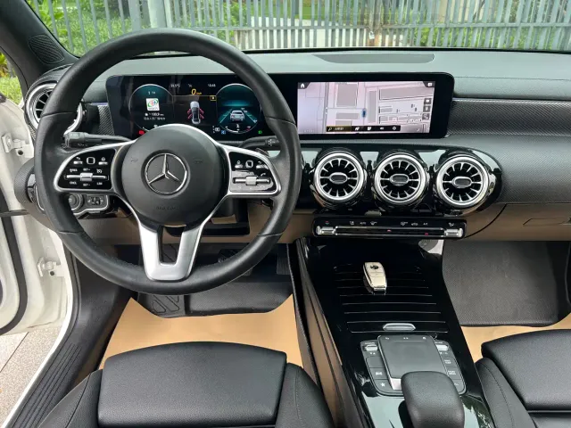 Mercedes-Benz A-Class — Фото автомобиля 12