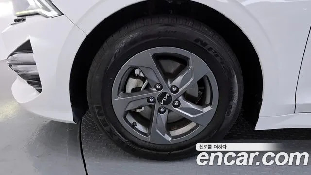 Kia K5 K5 3 поколение 2.0 LPI(Для проката) — Фото автомобиля 5