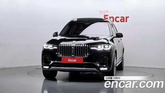 BMW X7 — Фото автомобиля 3