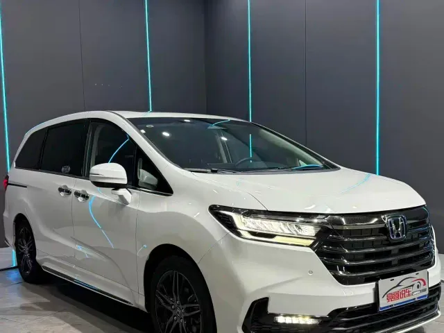 Honda Odyssey — Фото автомобиля 3