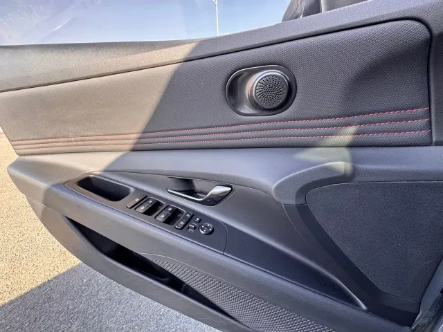 Hyundai Elantra — Фото автомобиля 21
