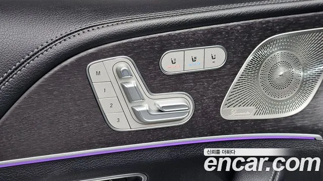 Mercedes-Benz GLS-Class — Фото автомобиля 24