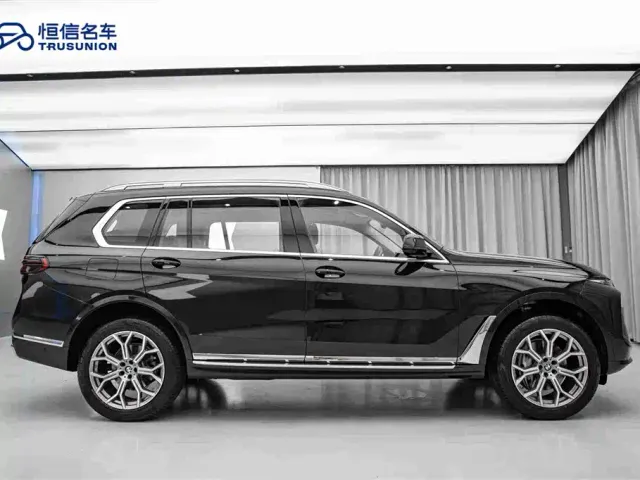 BMW X7 — Фото автомобиля 4