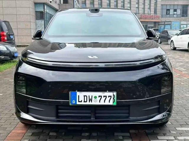 Li Auto L6 — Фото автомобиля 2
