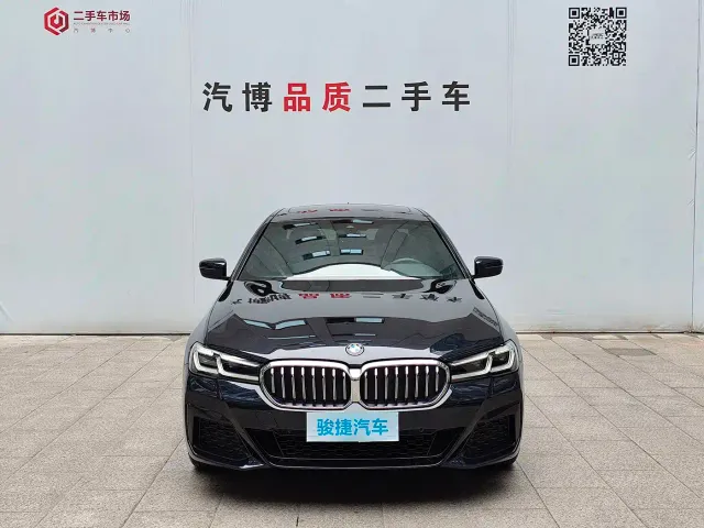 BMW 5 Series — Фото автомобиля 2