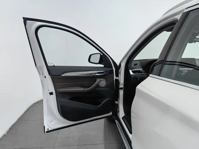 BMW X1 — Фото автомобиля 8