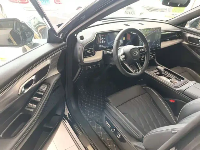 GAC Trumpchi GS8 — Фото автомобиля 15