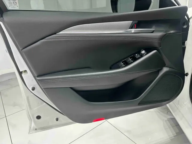Mazda Atenza — Фото автомобиля 9