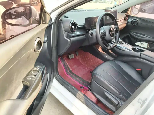 BYD e2 — Фото автомобиля 15
