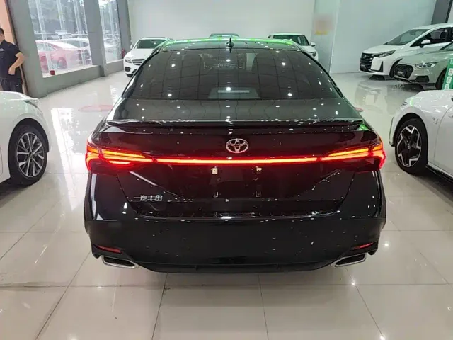 Toyota Avalon — Фото автомобиля 5