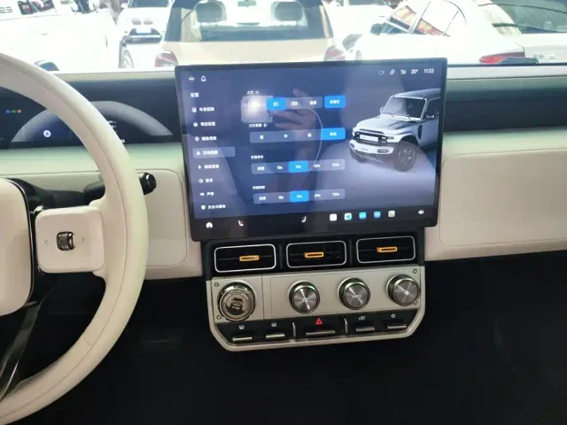 iCAR V23 — Фото автомобиля 12