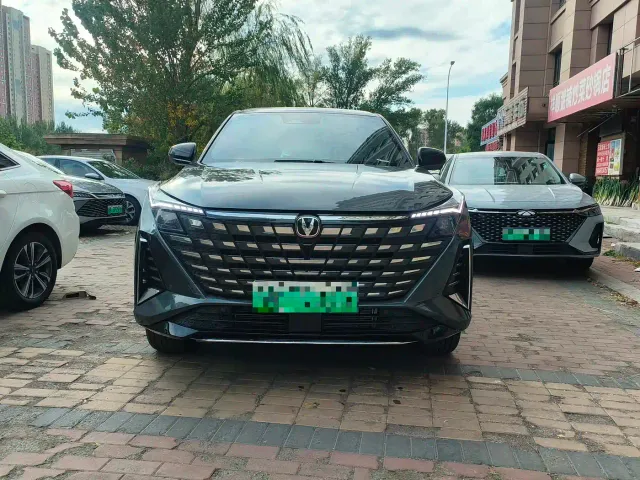 Changan UNI-Z — Фото автомобиля 2