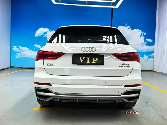 Audi Q3 — Фото автомобиля 5