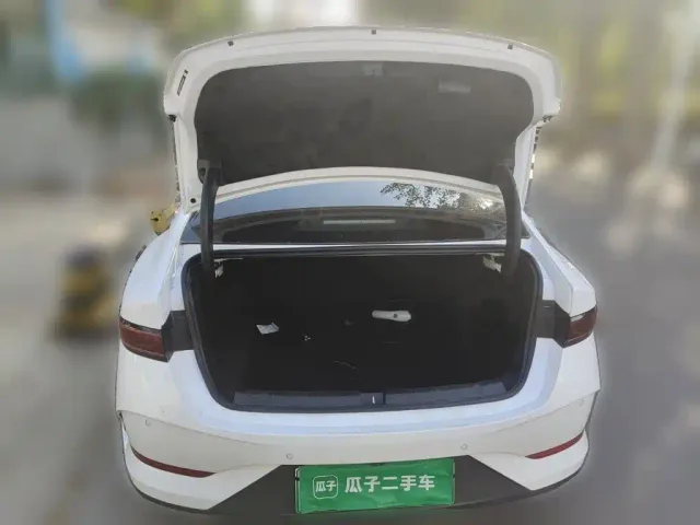 BYD Qin PLUS — Фото автомобиля 15