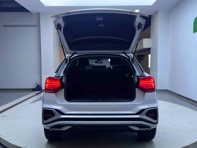 Audi Q2L — Фото автомобиля 15