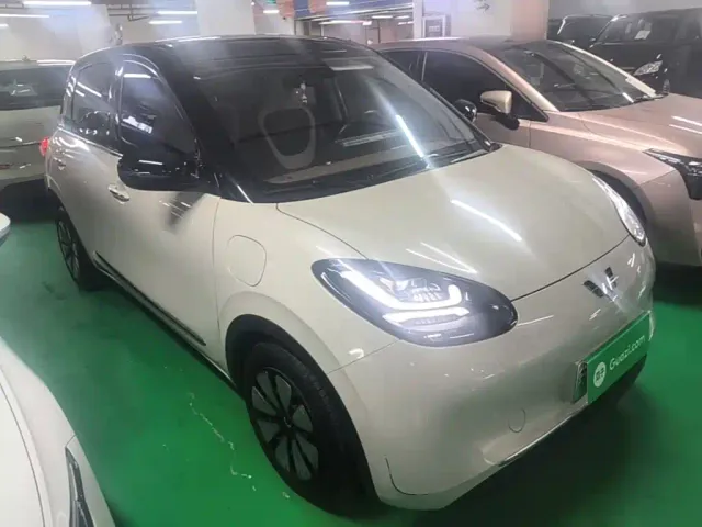Wuling Bingo — Фото автомобиля 3