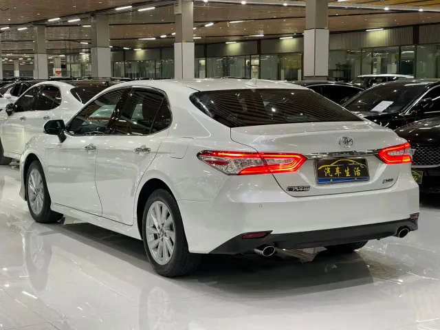 Toyota Camry — Фото автомобиля 13