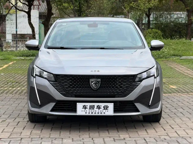 Peugeot 408 — Фото автомобиля 2