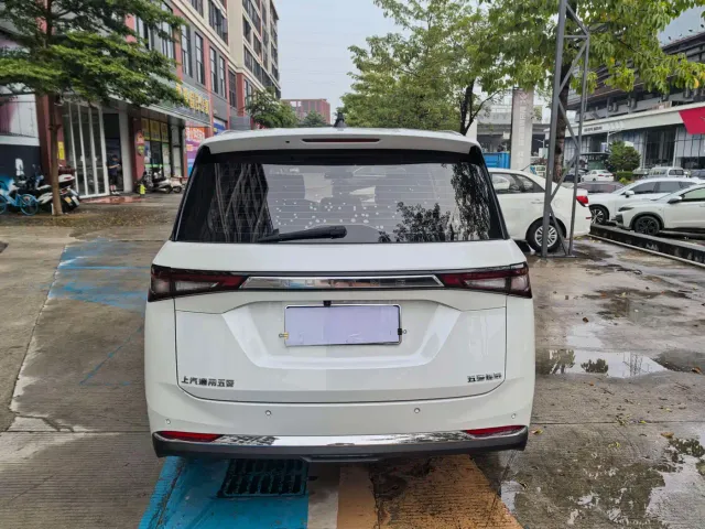 Wuling Jiachen — Фото автомобиля 6