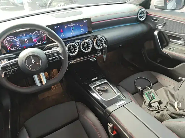 Mercedes-Benz A-Class — Фото автомобиля 13